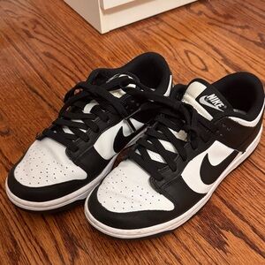 Nike Men's Classic Black and White Sneakers